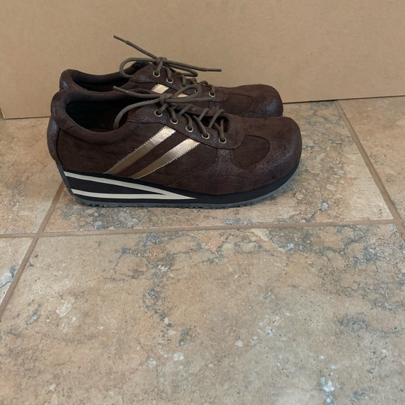 Spring shoes - Picture 2 of 4